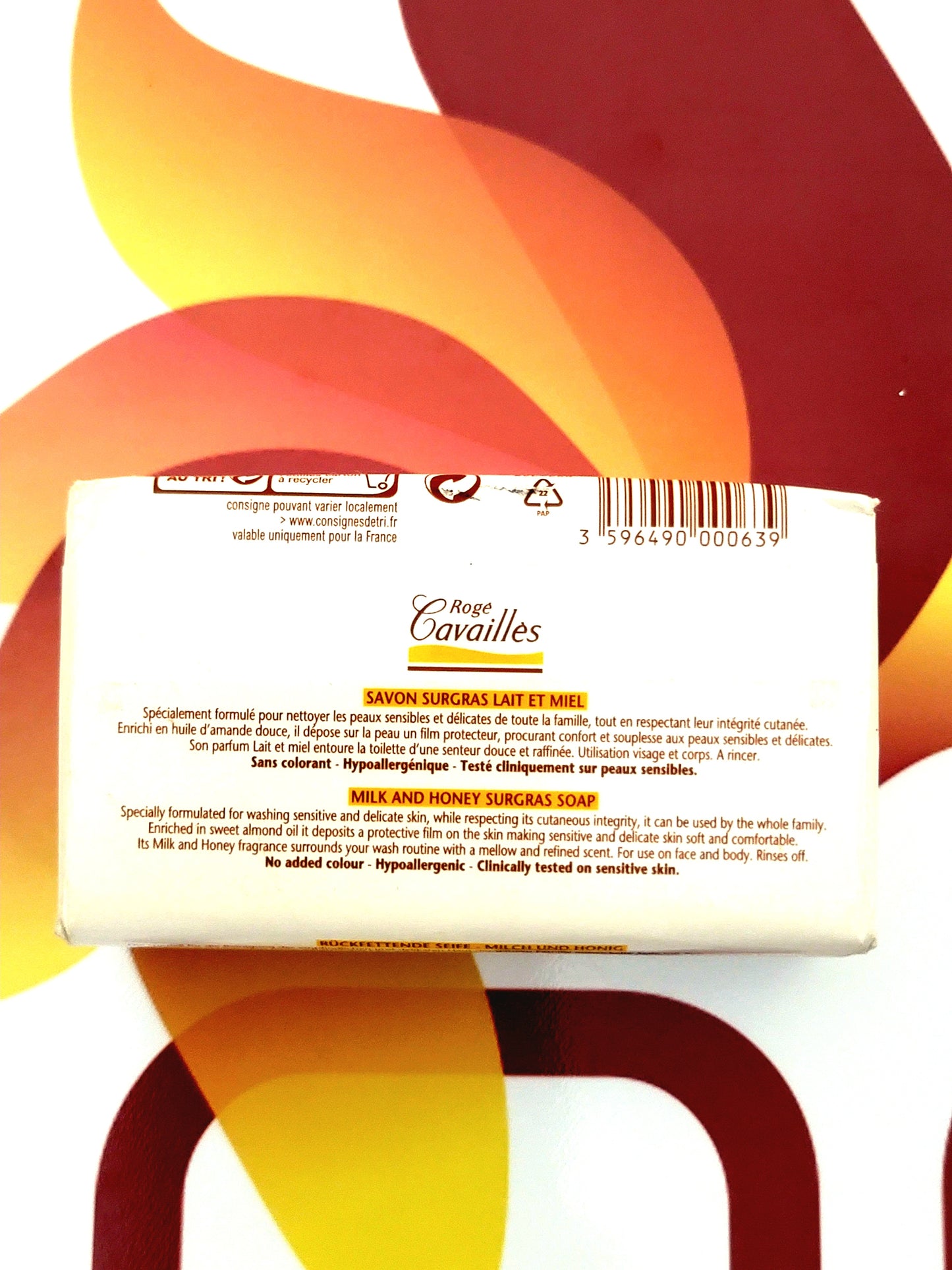 Roge Cavailles Extra Mild Milk & Honey Surgras Soap